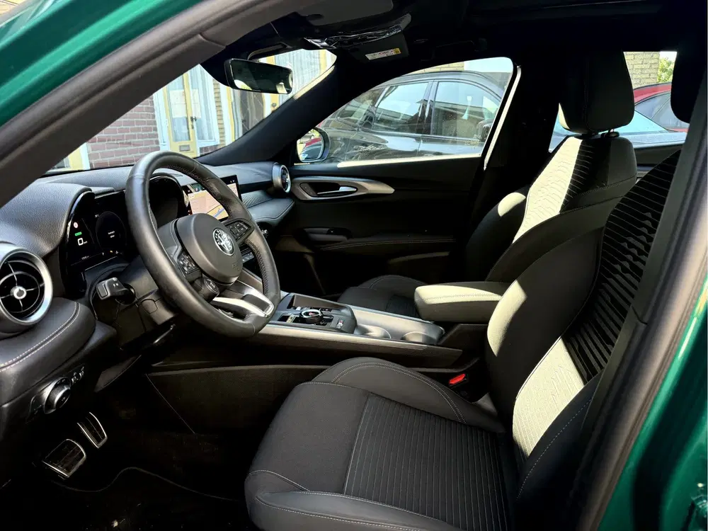Alfa Romeo Tonale 1.5T Hybrid Edizione Business NLAuto uit 2025, foto 4