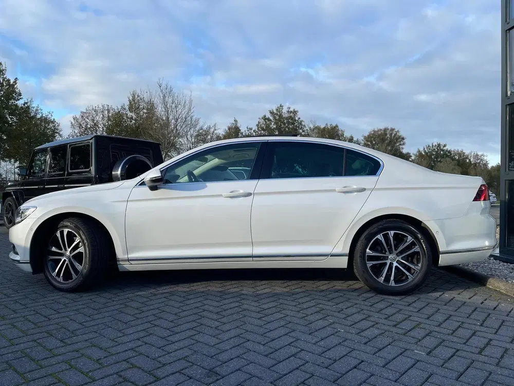 Volkswagen Passat 1.6 TDI Highline Business R uit 2019, foto 4