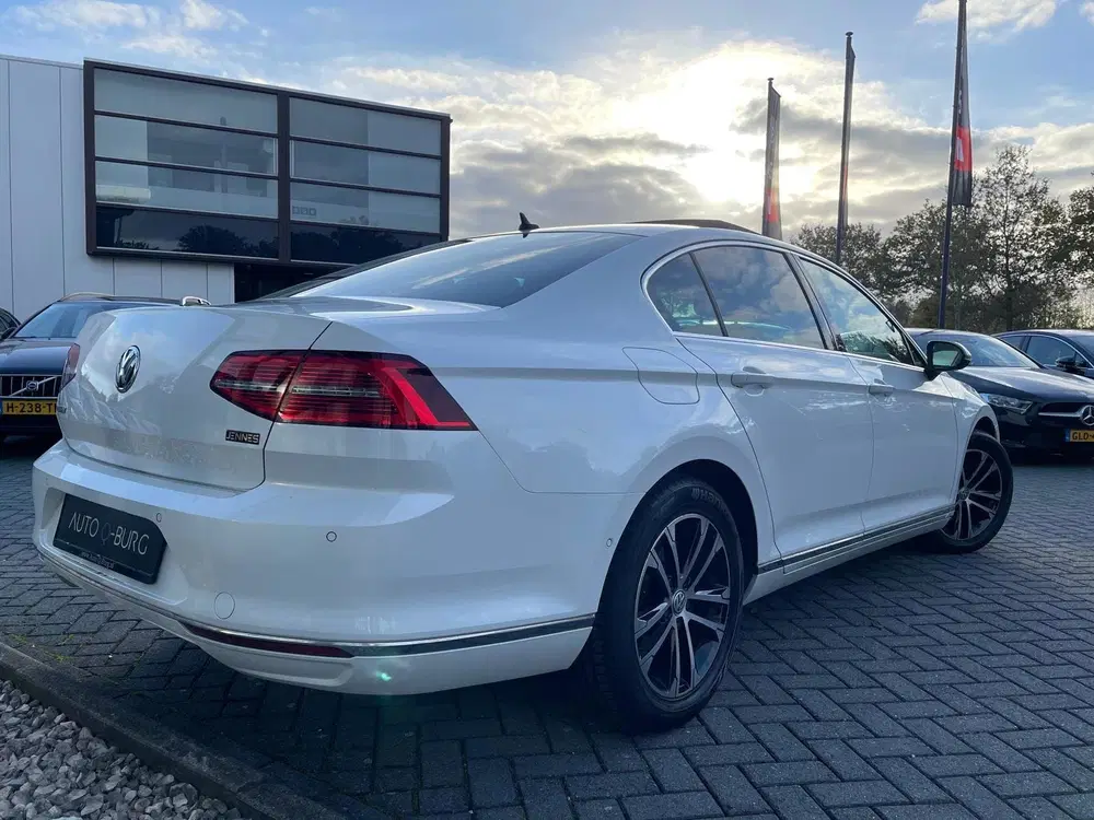 Volkswagen Passat 1.6 TDI Highline Business R uit 2019, foto 7