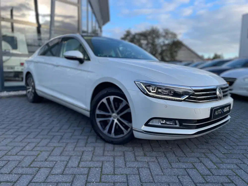 Volkswagen Passat 1.6 TDI Highline Business R uit 2019, foto 9