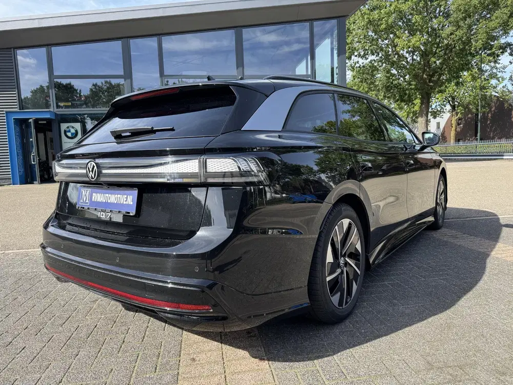 Volkswagen ID.7 77 kWh Pro SOH 96% uit 2024, foto 14