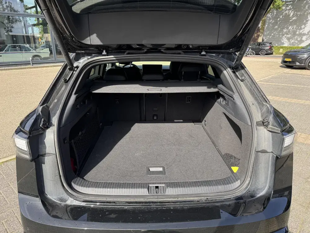 Volkswagen ID.7 77 kWh Pro SOH 96% uit 2024, foto 15