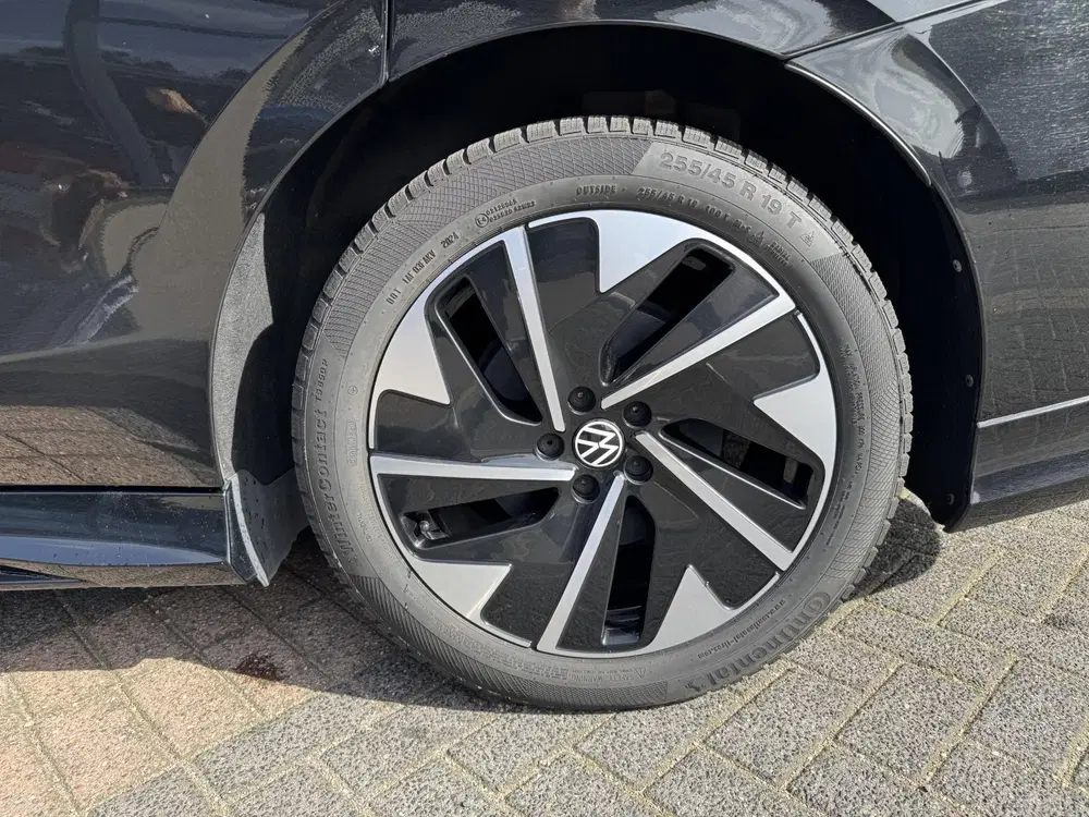 Volkswagen ID.7 77 kWh Pro SOH 96% uit 2024, foto 9