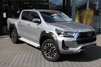 Toyota Hilux 2.8 D-4D DUBBEL CABIN EXECUTIVE A uit 2023