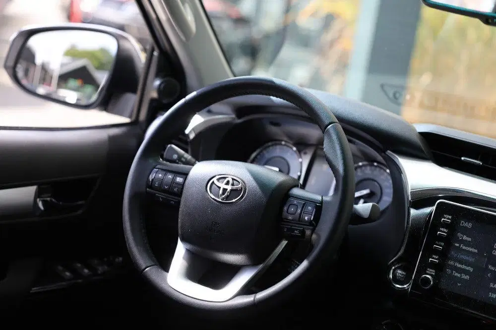 Toyota Hilux 2.8 D-4D DUBBEL CABIN EXECUTIVE A uit 2023, foto 9