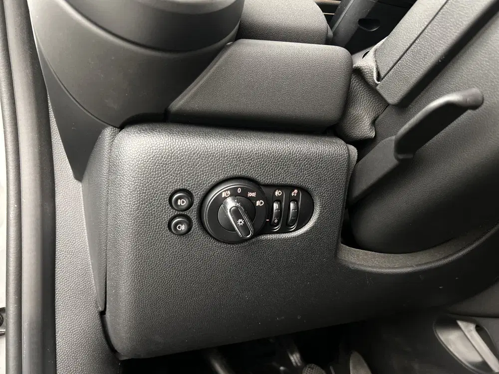 Mini Cooper 1.5 one Classic Facelift Digital Cockpit uit 2021, foto 11