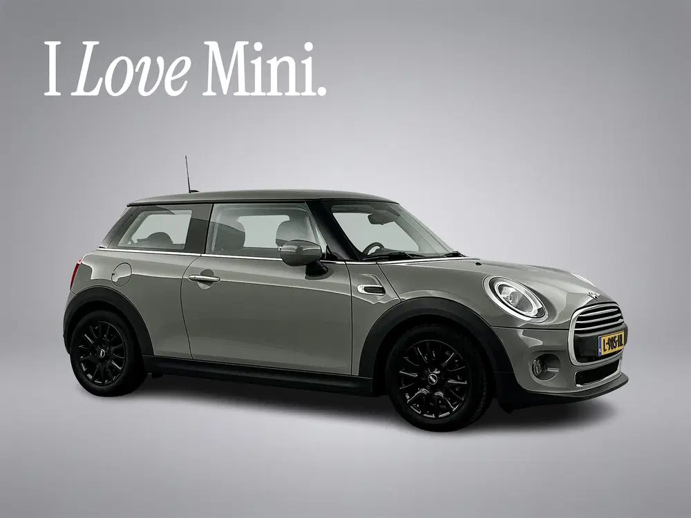 Mini Cooper 1.5 one Classic Facelift Digital Cockpit uit 2021, foto 3
