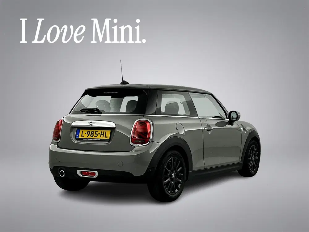 Mini Cooper 1.5 one Classic Facelift Digital Cockpit uit 2021, foto 4