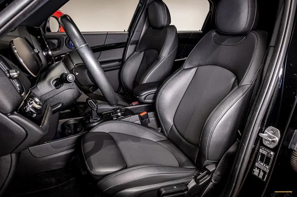 Mini Countryman 1.5 Cooper Essential uit 2023, foto 2