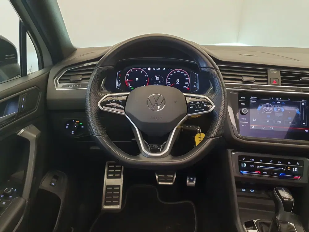 Volkswagen Tiguan Allspace 1.5 TSI R-Line Panorama dak uit 2023, foto 15