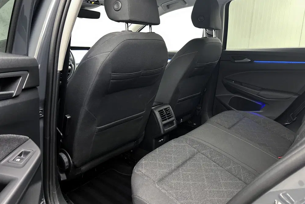 Volkswagen Golf 1.0 TSI Life uit 2024, foto 14