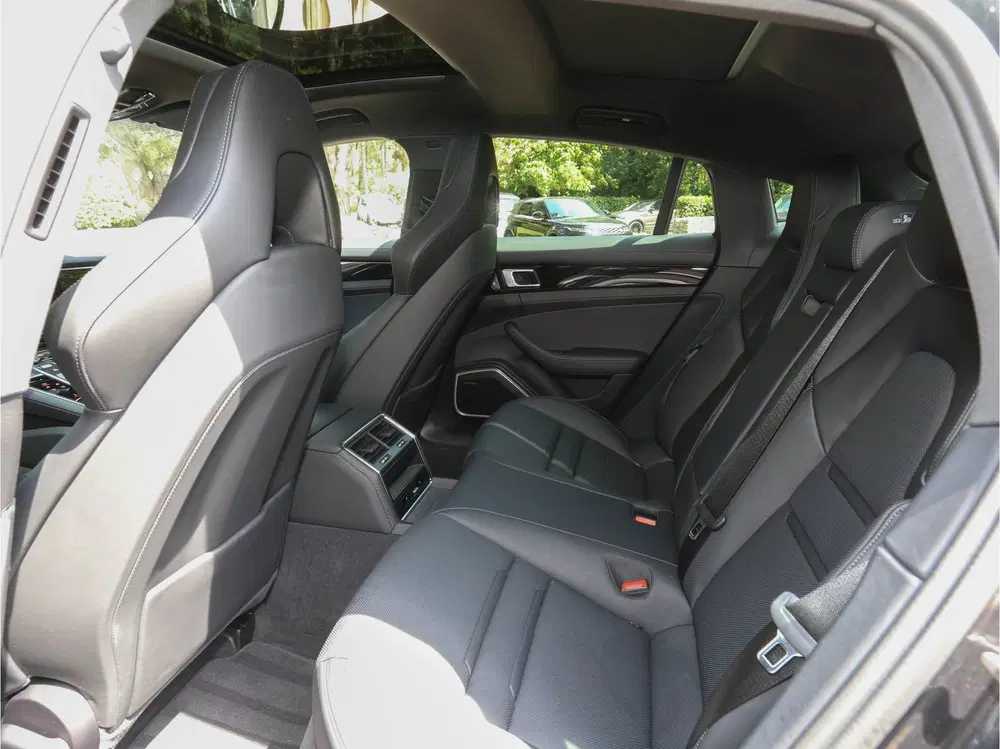Porsche Panamera 4 E-Hybrid Platinum Edition (bj 2022) uit 2022, foto 13