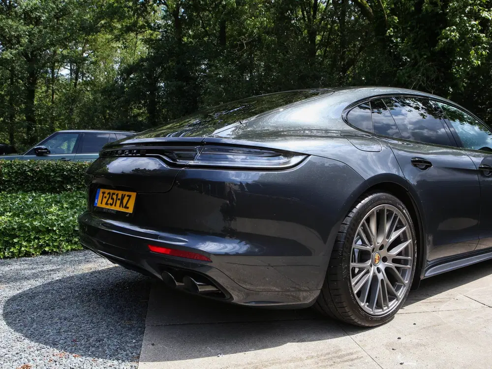 Porsche Panamera 4 E-Hybrid Platinum Edition (bj 2022) uit 2022, foto 15