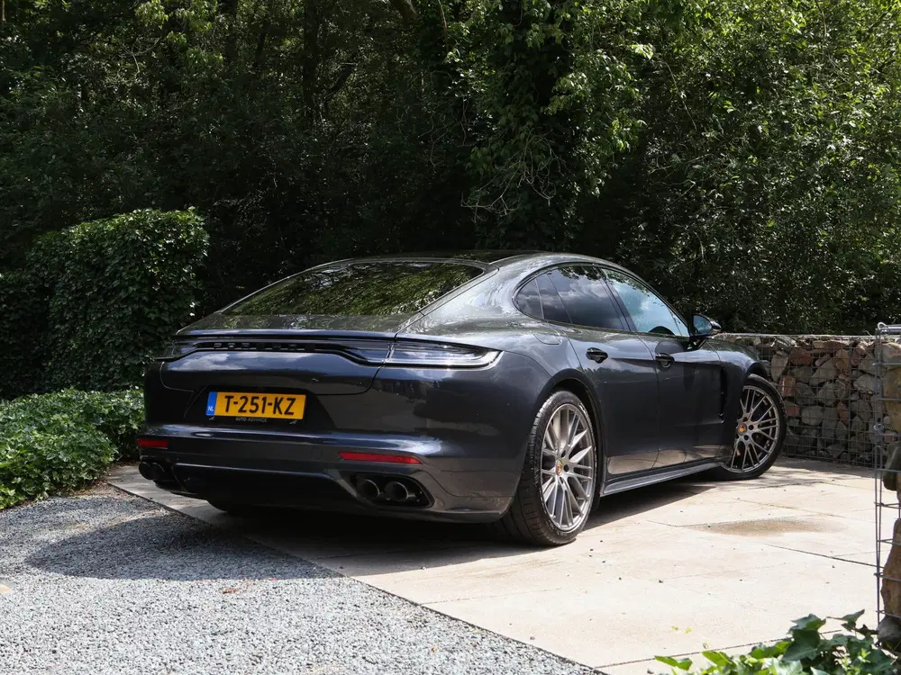 Porsche Panamera 4 E-Hybrid Platinum Edition (bj 2022) uit 2022, foto 3
