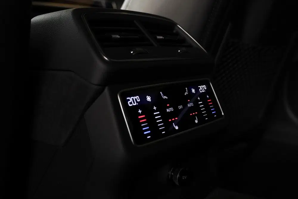 Audi RS6 Quattro Performance uit 2025, foto 12