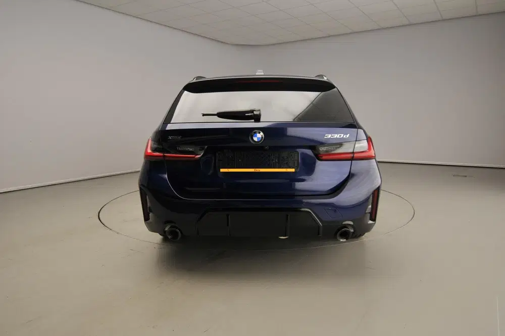 BMW 3-serie 330d xDrive uit 2026, foto 3