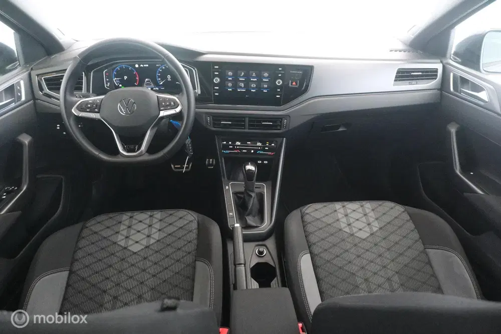 Volkswagen Taigo 1.0 TSI Automaat R-Line pano uit 2025, foto 11