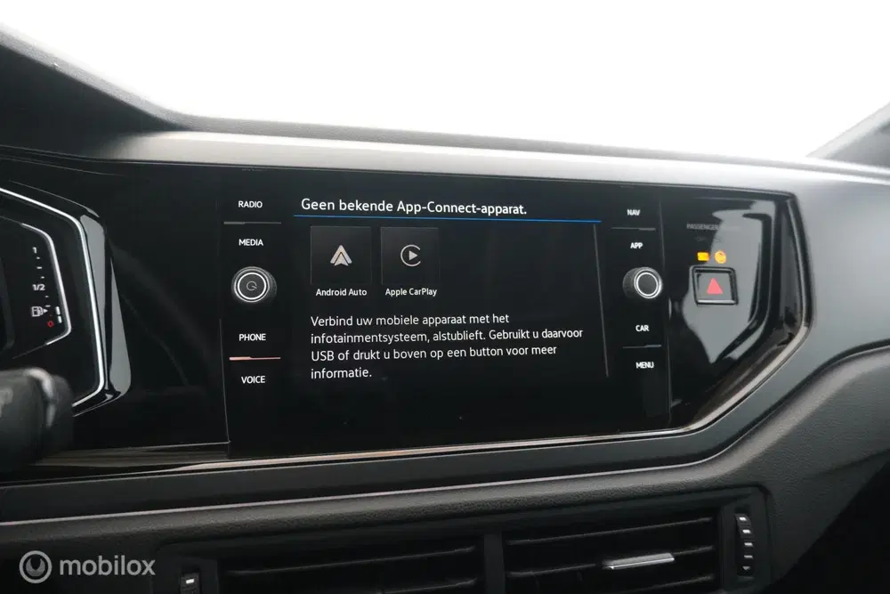 Volkswagen Taigo 1.0 TSI Automaat R-Line pano uit 2025, foto 14