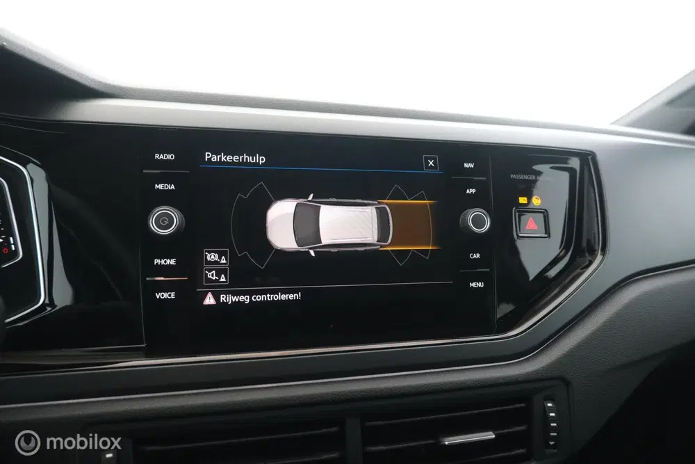 Volkswagen Taigo 1.0 TSI Automaat R-Line pano uit 2025, foto 15