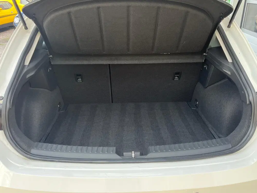 SEAT Leon 2.0 TDI 115pk 2020 Wit uit 2020, foto 13