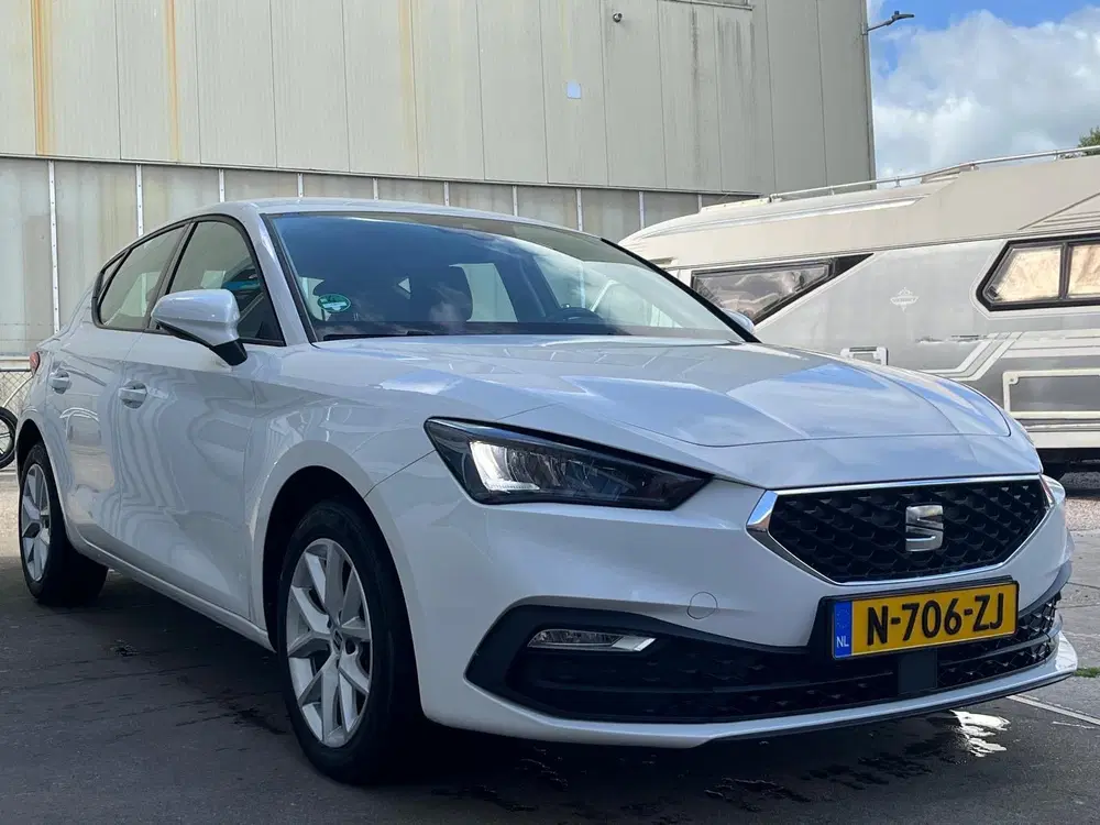SEAT Leon 2.0 TDI 115pk 2020 Wit uit 2020, foto 2