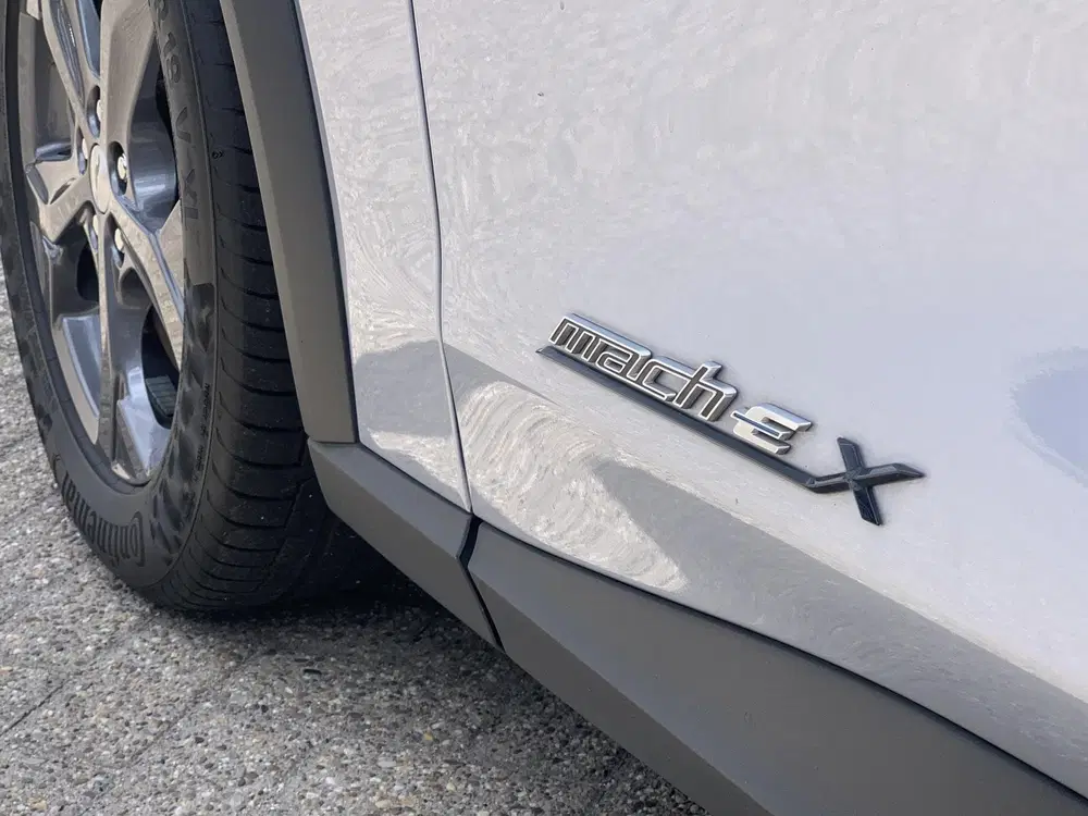 Ford Mustang Mach-E Extended Premium RWD 98 kWh uit 2023, foto 11