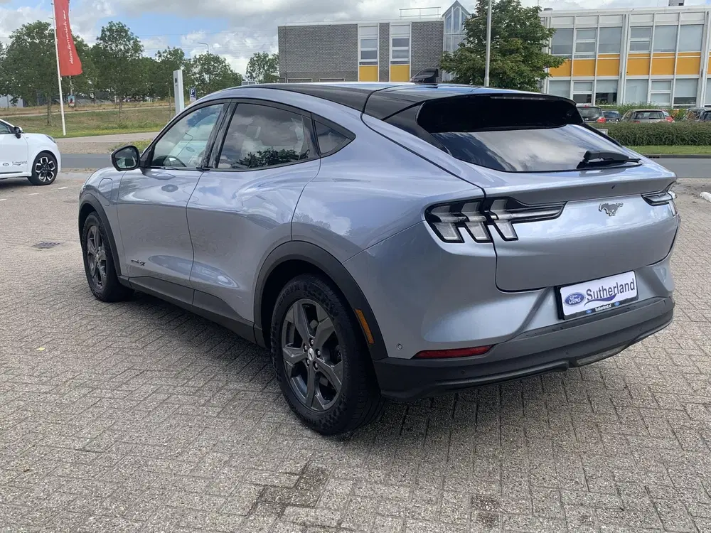 Ford Mustang Mach-E Extended Premium RWD 98 kWh uit 2023, foto 5