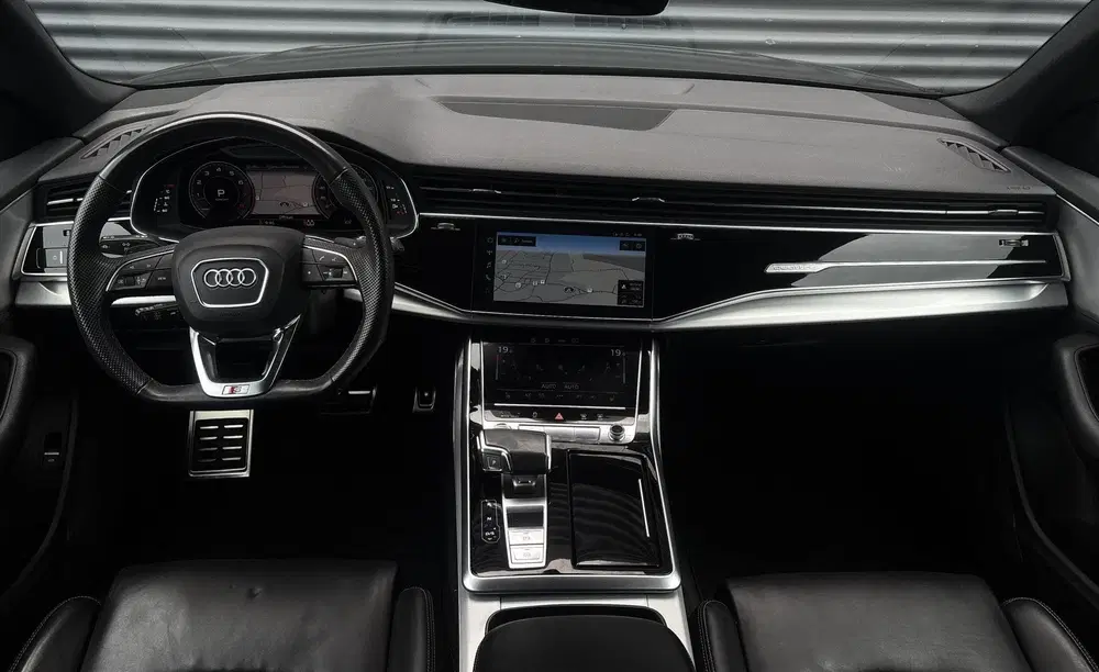 Audi Q8 55 TFSI Quattro Pro Line S uit 2020, foto 2
