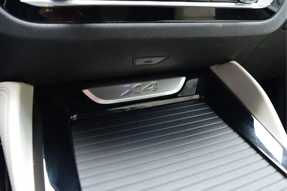 BMW X4 xDrive30i High Executive Edition uit 2021, foto 15