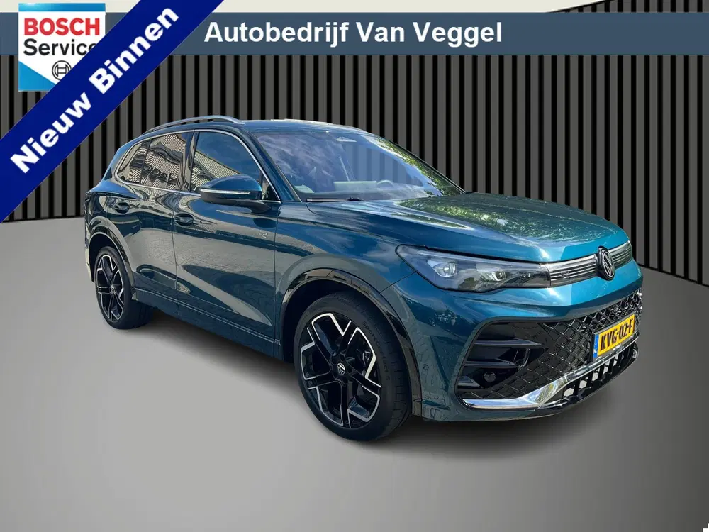 Volkswagen Tiguan 1.5 eTSI R-Line Leder uit 2025