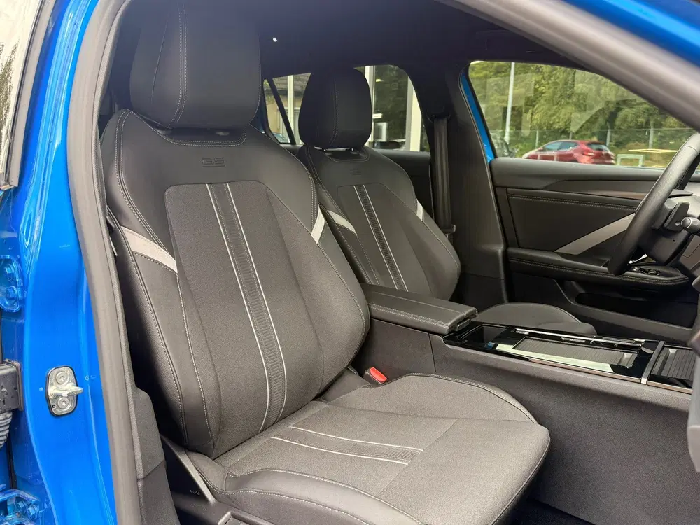 Opel Astra 1.6 Turbo Plug In Hybrid GS l Techn uit 2023, foto 5