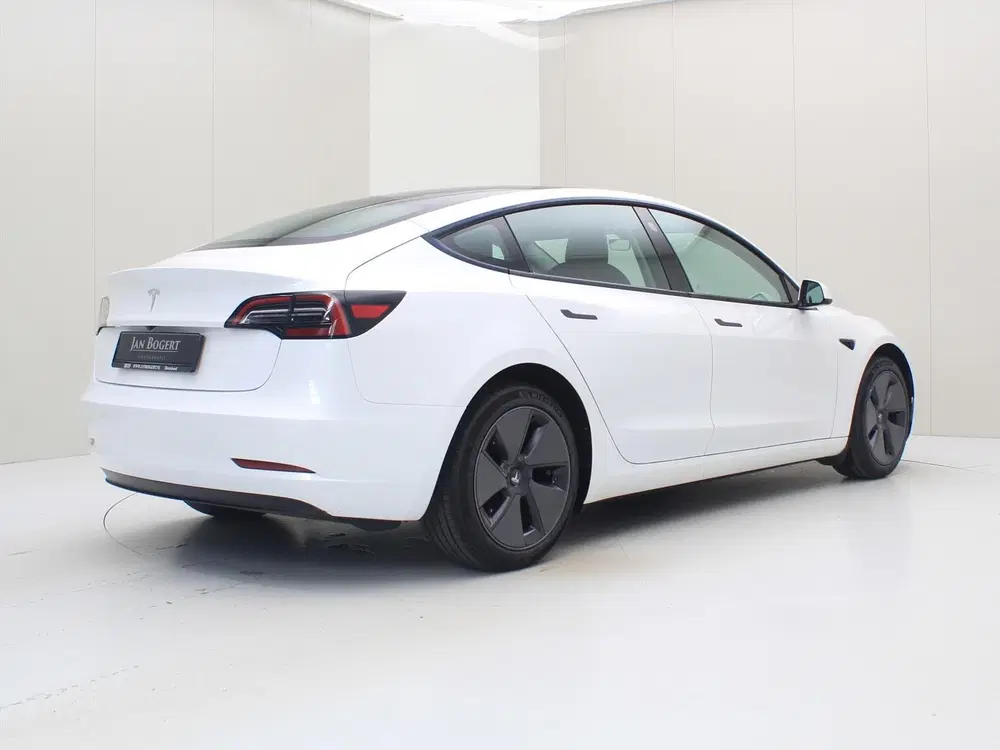 Tesla Model 3 Standard RWD Plus UPGRADE 94.8% SoH [ LFP uit 2023, foto 2