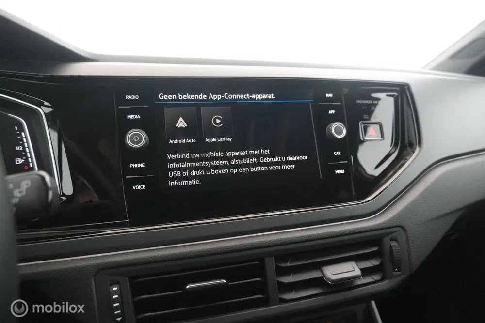 Volkswagen Taigo 1.0 TSI Automaat R-Line pano uit 2025, foto 14