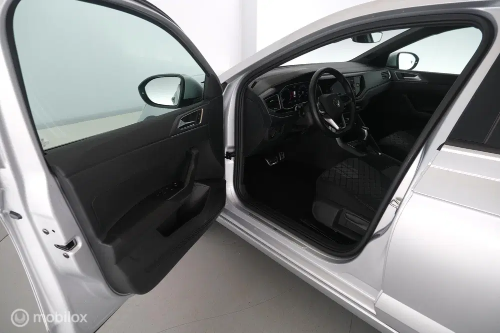 Volkswagen Taigo 1.0 TSI Automaat R-Line pano uit 2025, foto 8
