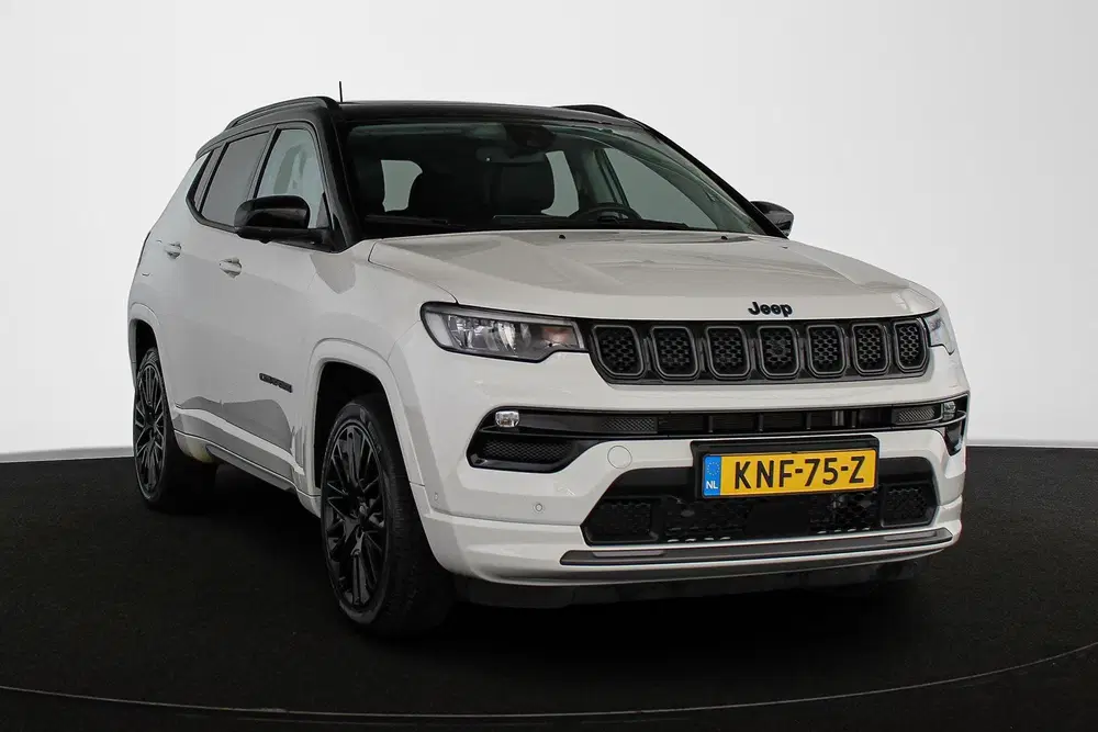 Jeep Compass 4xe 240 Plug-in Hybrid Electric S Panorama uit 2023, foto 2