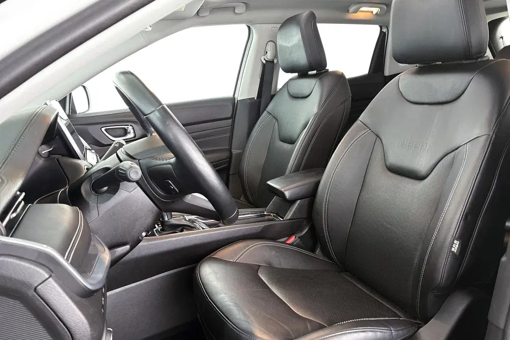 Jeep Compass 4xe 240 Plug-in Hybrid Electric S Panorama uit 2023, foto 6