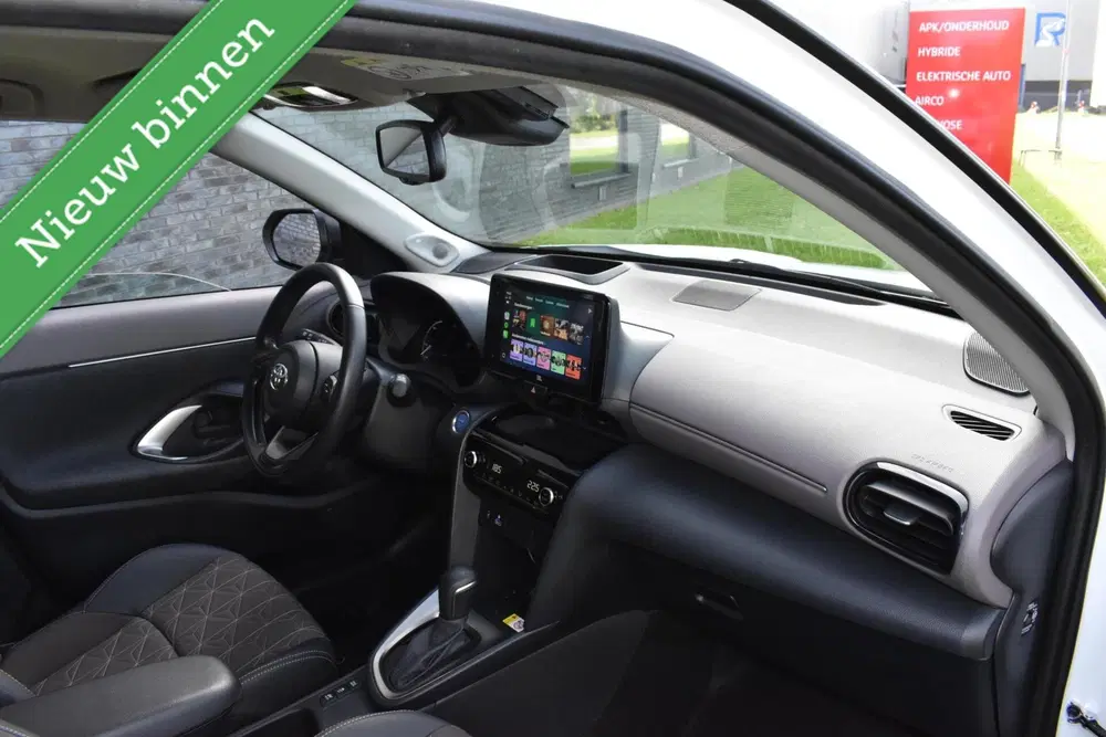 Toyota Yaris Cross 1.5 Hybrid Collection JBL MATRIX uit 2022, foto 12