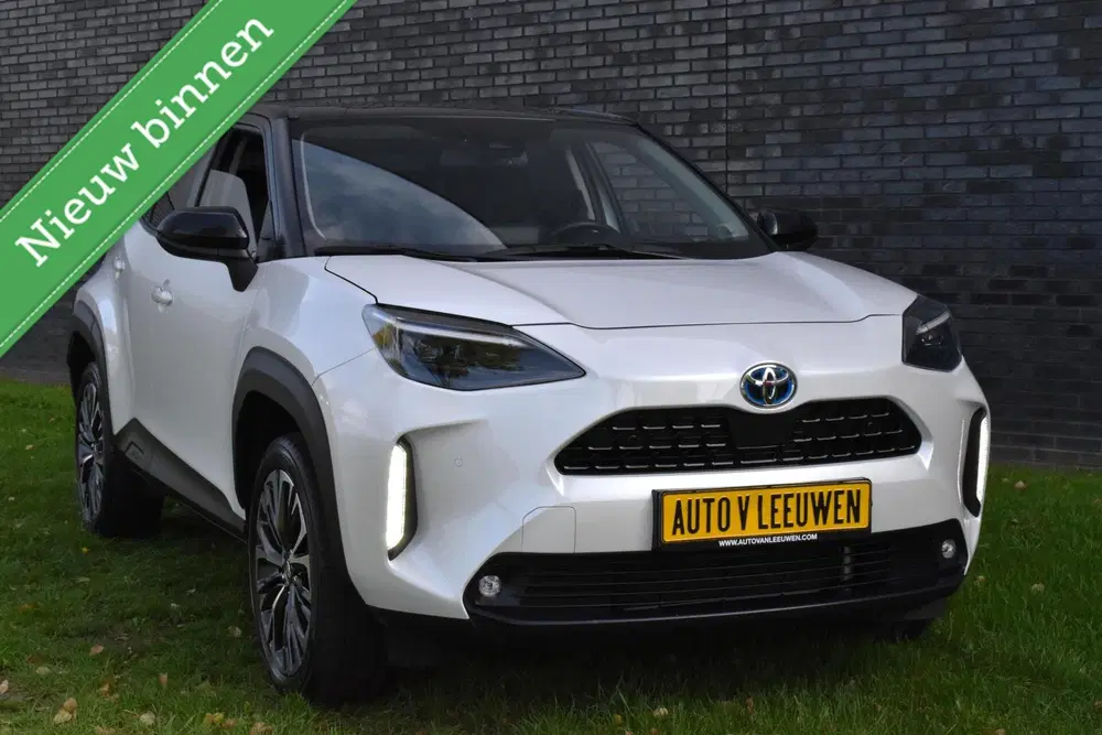 Toyota Yaris Cross 1.5 Hybrid Collection JBL MATRIX uit 2022, foto 2