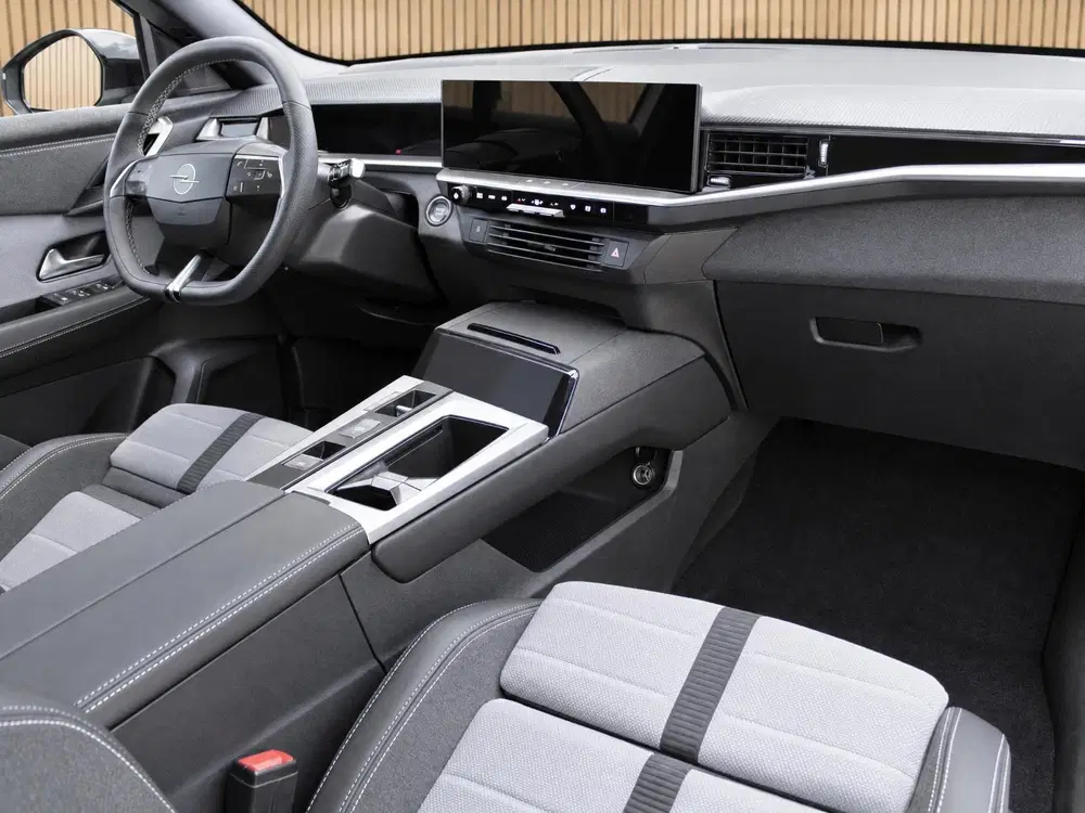 Opel Grandland 1.2 Turbo Hybrid GS Automaat uit 2025, foto 3