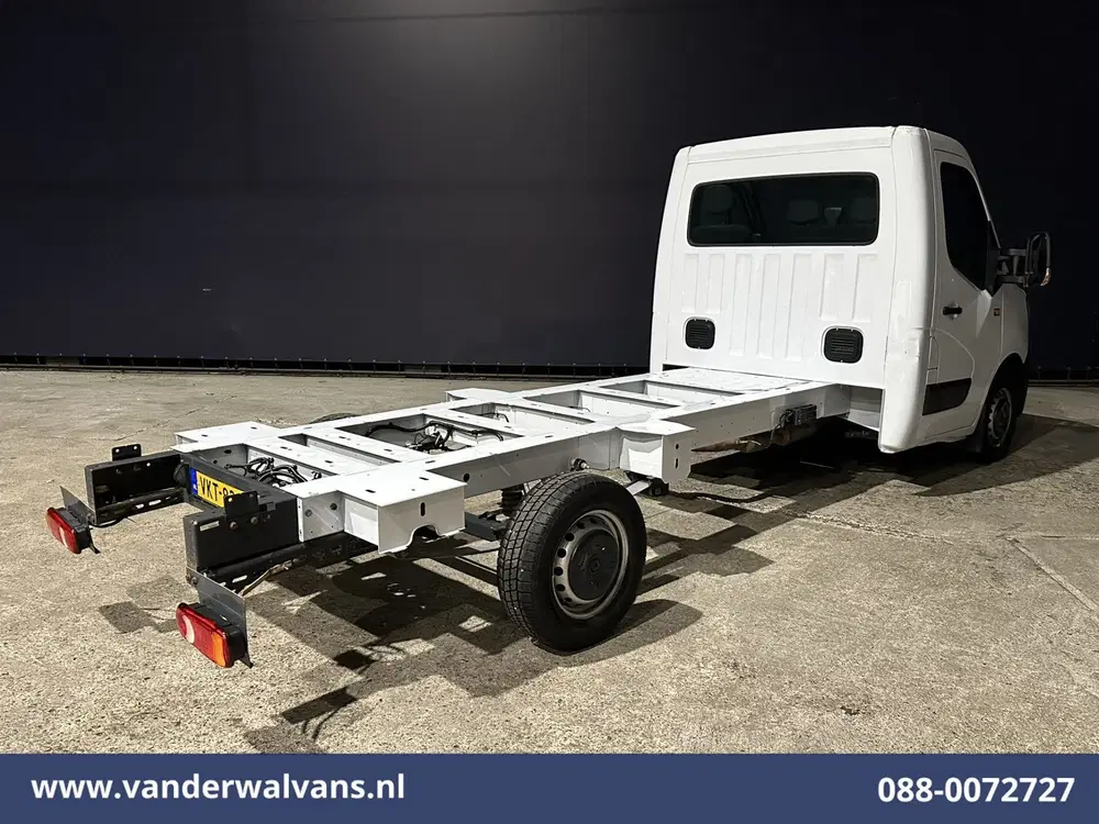 Renault Master 2.3 dCi 146pk Chassis Cabine Euro6 Airco uit 2021, foto 11