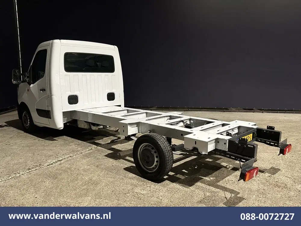 Renault Master 2.3 dCi 146pk Chassis Cabine Euro6 Airco uit 2021, foto 2