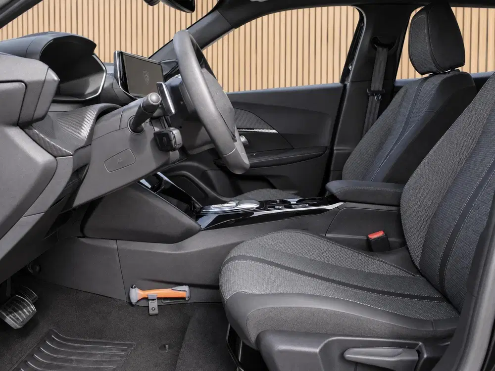Peugeot 2008 1.2 Hybrid 145 Allure uit 2025, foto 13