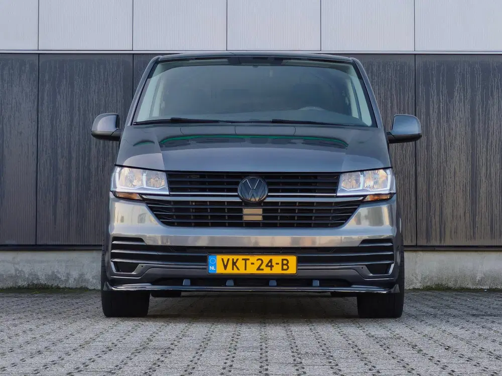 Volkswagen Transporter 2.0TDI L2H1 SPORT EDITION 150PK PDC uit 2019, foto 2