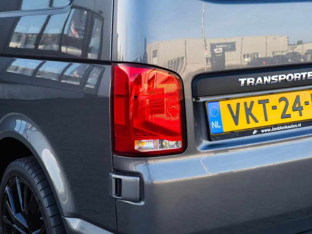 Volkswagen Transporter 2.0TDI L2H1 SPORT EDITION 150PK PDC uit 2019, foto 9