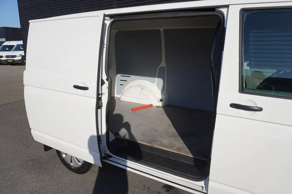 Volkswagen Transporter 150pk Automaat L1H1 Apple Carplay Par uit 2024, foto 7