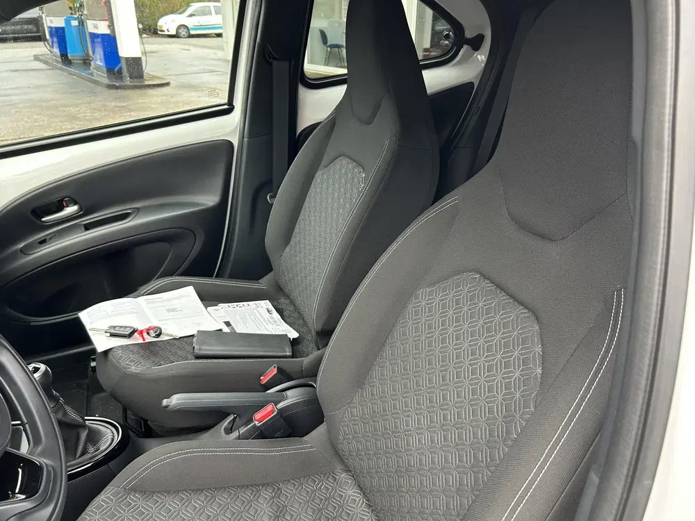 Toyota Aygo X 1.0 VVT-i MT Pulse uit 2023, foto 12