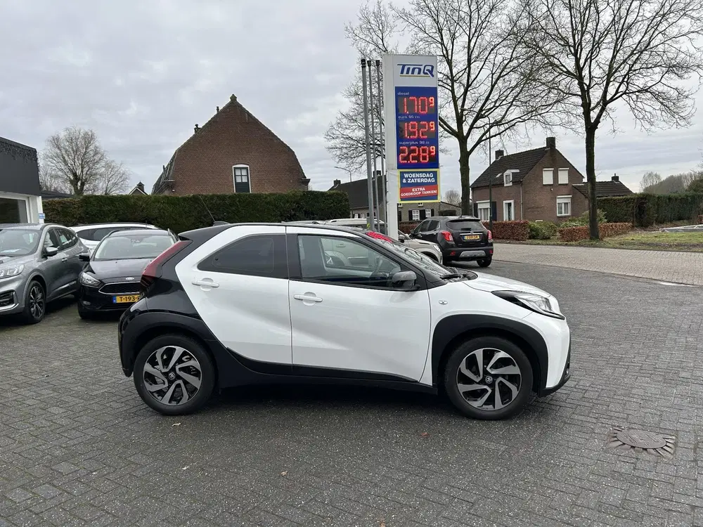 Toyota Aygo X 1.0 VVT-i MT Pulse uit 2023, foto 3