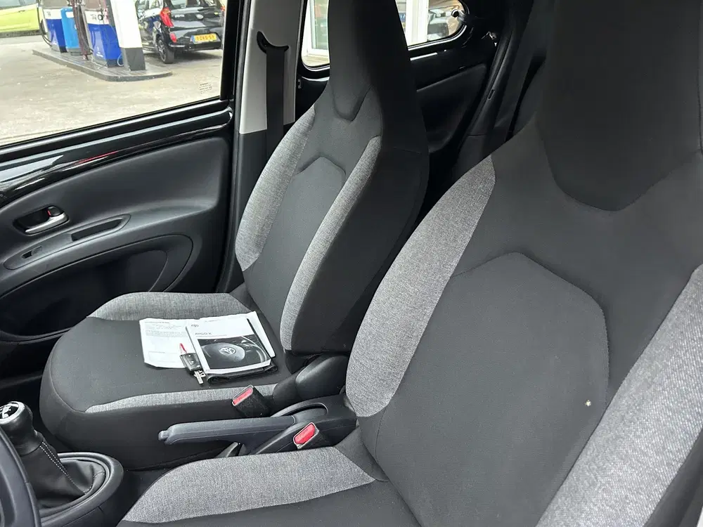 Toyota Aygo X 1.0 VVT-i MT Play Apple Carplay uit 2023, foto 13
