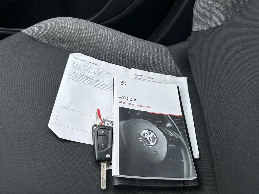 Toyota Aygo X 1.0 VVT-i MT Play Apple Carplay uit 2023, foto 15