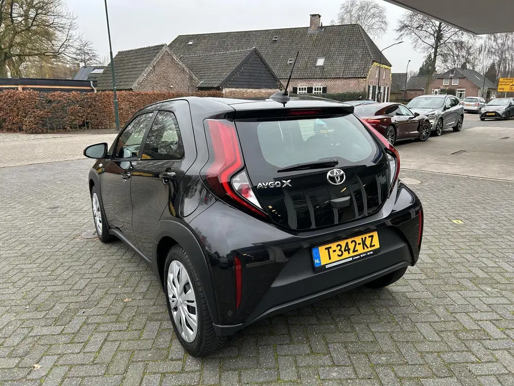 Toyota Aygo X 1.0 VVT-i MT Play Apple Carplay uit 2023, foto 8